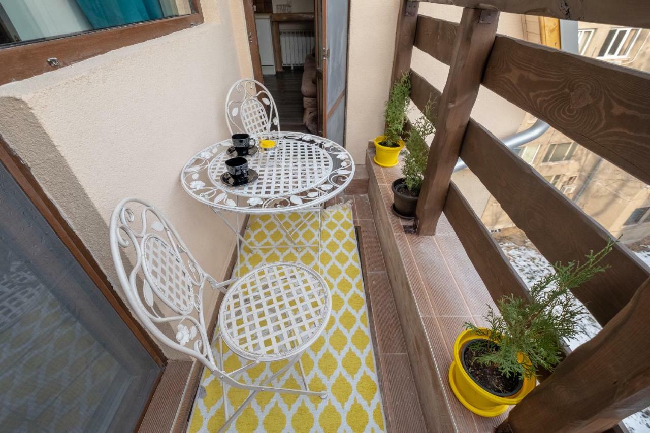 2-Bedroom Elegant Apartment In Mediterranean Style Sofia Exterior foto